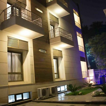 Stately Suites Mg Road Gurgaon Buitenkant foto