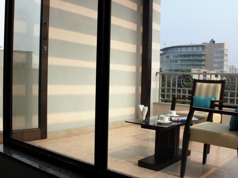 Stately Suites Mg Road Gurgaon Buitenkant foto