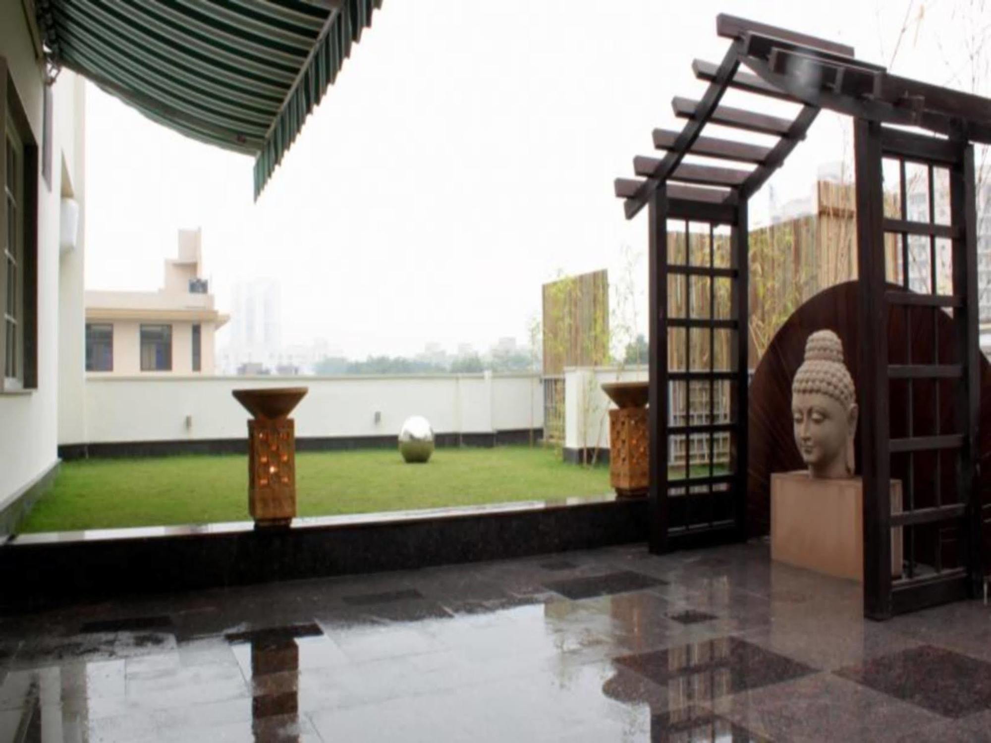 Stately Suites Mg Road Gurgaon Buitenkant foto