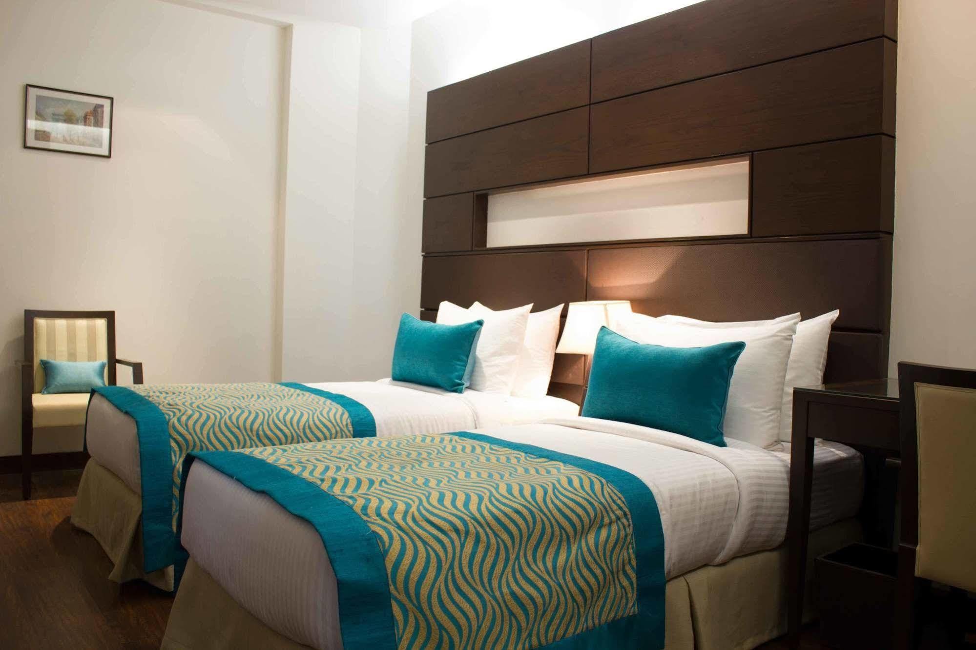Stately Suites Mg Road Gurgaon Buitenkant foto